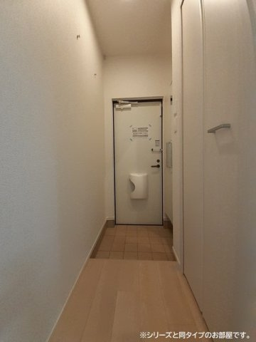 ネオ　ハキリの玄関