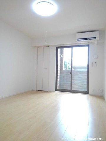 ネオ　ハキリの洋室