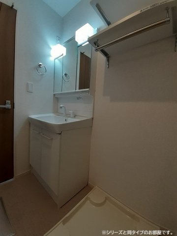 ネオ　ハキリの洗面所