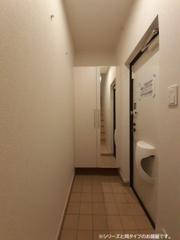 ネオ　ハキリの玄関