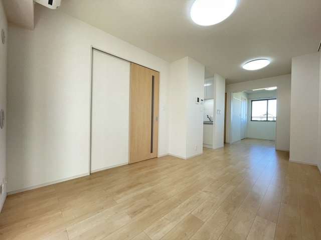 イースト　ワン　ピースの居間・リビング