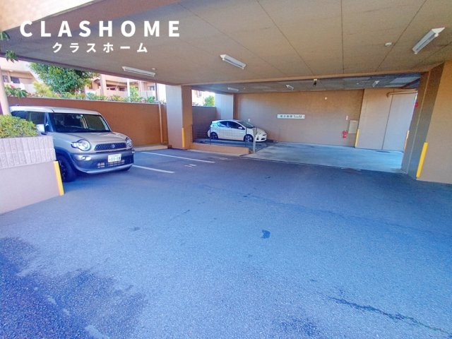 ネオハイツ東刈谷壱番館　　刈谷市の賃貸ならクラスホーム刈谷店の駐車場