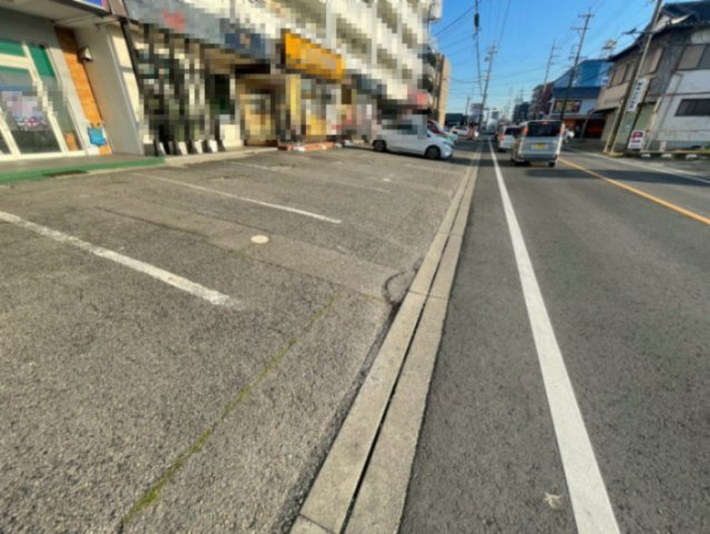 レジデンスひまわりの駐車場