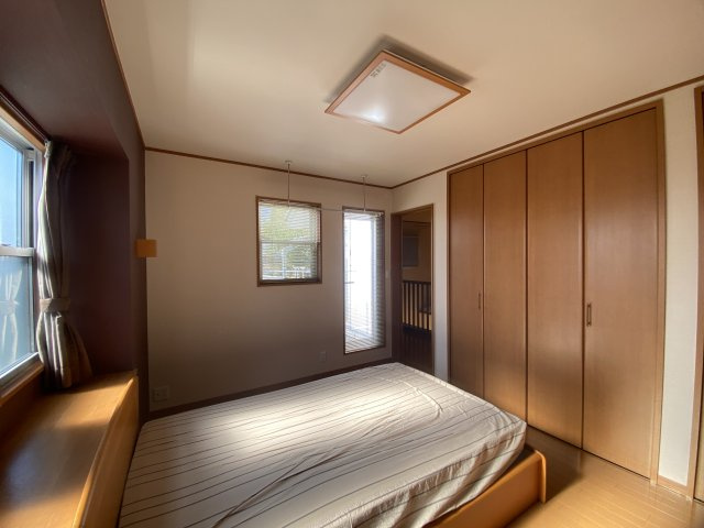 青空に映えるモダンブルーの邸宅【狭山市下奥富中古戸建2880万円】のその他