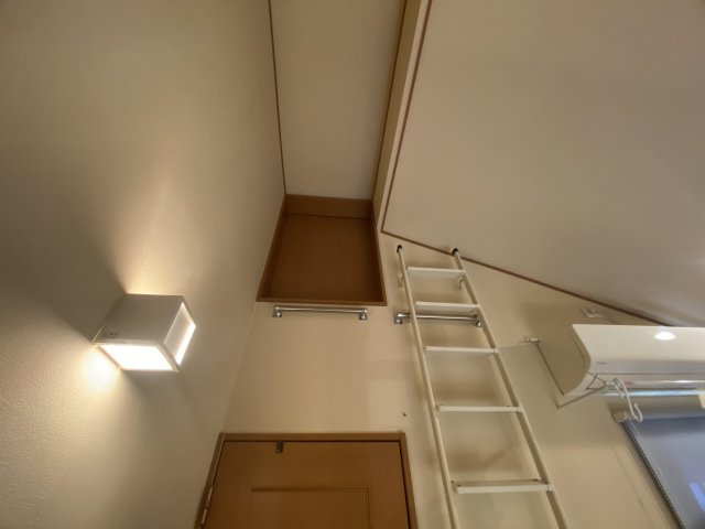 青空に映えるモダンブルーの邸宅【狭山市下奥富中古戸建2880万円】のその他
