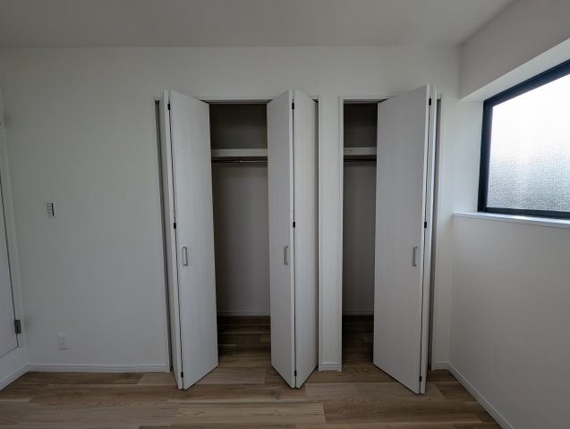 伊丹市北伊丹七丁目　テラスハウスの収納