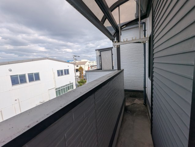 伊丹市北伊丹七丁目　テラスハウスのバルコニー