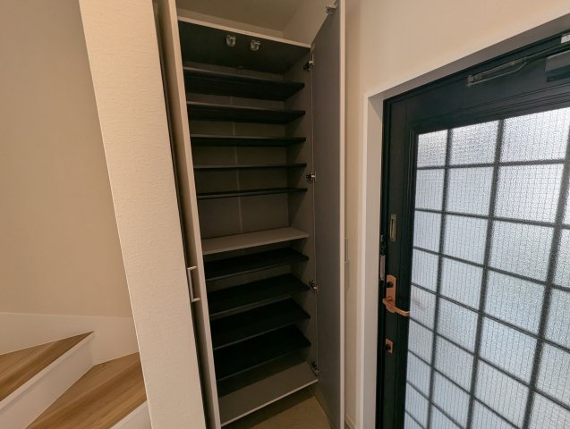 伊丹市北伊丹七丁目　テラスハウスの収納