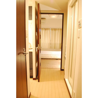 ドルチェ月島・弐番館の内装|明るい室内です