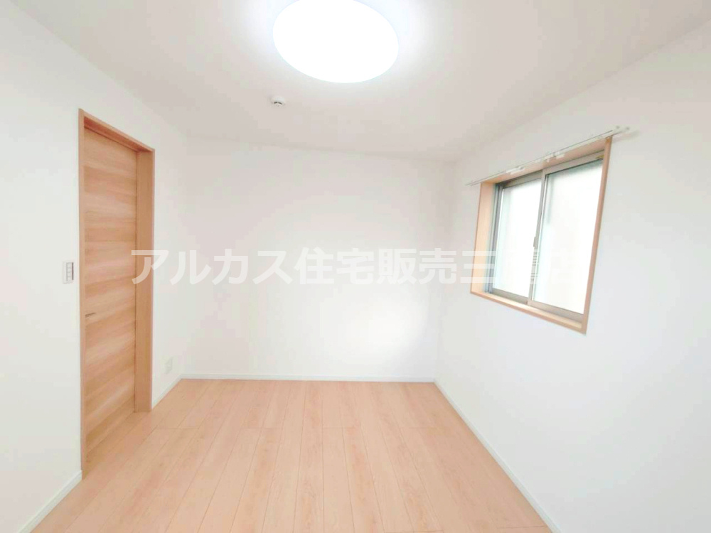 調布市深大寺南町５丁目 京王線 調布駅 中古戸建の洋室