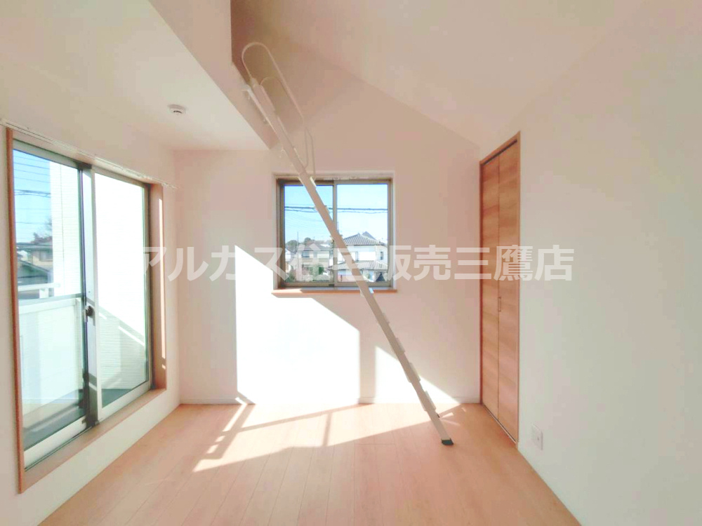 調布市深大寺南町５丁目 京王線 調布駅 中古戸建の洋室