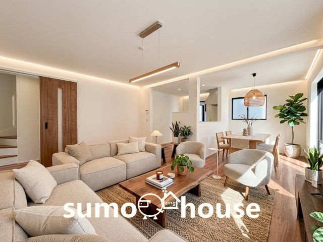 新築分譲住宅全2棟　川崎市宮前区東有馬の居間・リビング|ゆったりとした居間です