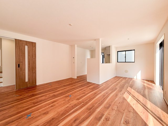 新築分譲住宅全2棟　川崎市宮前区東有馬の居間・リビング|こちらの居間で趣味の時間をお楽しみください
