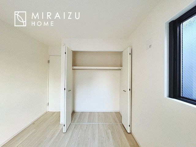 【収納】 | 日当たりの良いお家は嬉しいですよね。それぞれ価値観が分かれる箇所です、実際に内覧して日当たりの心地よさをご体感下さいね♪