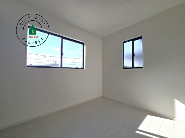 福岡市早良区次郎丸1町目第2-1棟（2号棟）　の内観：施工例|穏やかな光が差し込む室内には、穏やかな時間が流れます。