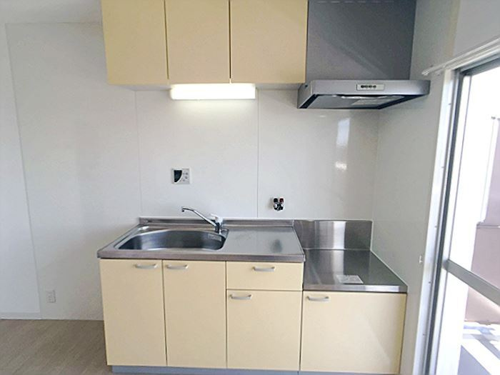 ロイヤルマンション2号棟のキッチン