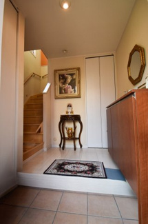 【玄関】 | 練馬区貫井３丁目　二世帯住宅・賃貸併用住宅 | 2F部分