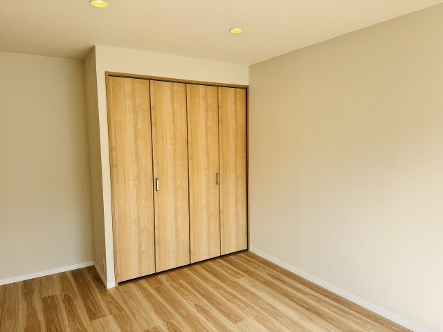 ファミール西八王子Ｂ号棟（１号棟）の収納|～収納力の高いクローゼット完備～