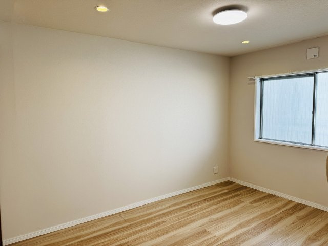 ファミール西八王子Ｂ号棟（１号棟）の洋室|～7.0帖の主寝室　全居室7帖の快適住空間～