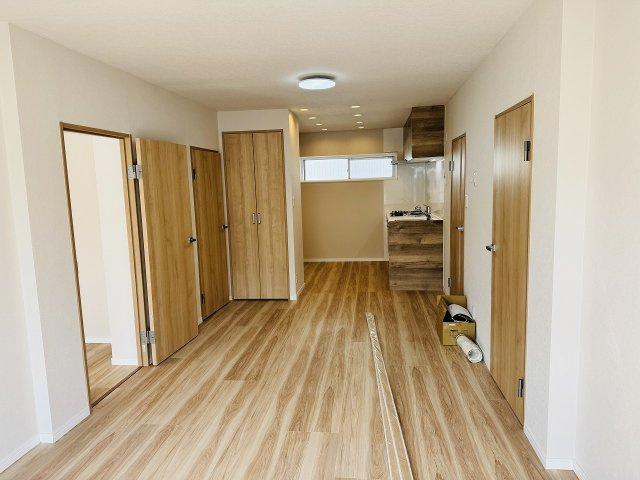 ファミール西八王子Ｂ号棟（１号棟）の内装|～15.6帖の明るいLDKで、家族団欒の時間をお過ごしいただけます～