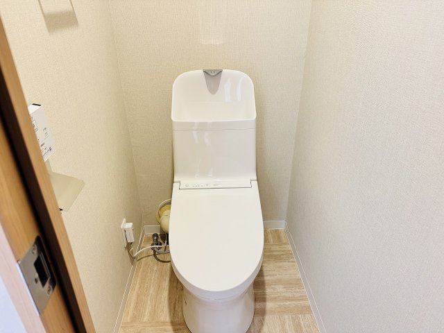 ファミール西八王子Ｂ号棟（１号棟）のトイレ|～暖房温水洗浄機能付きトイレ　冬場は特に嬉しい機能ですね～