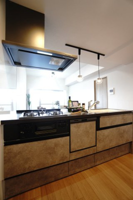 【キッチン】 | 【上質リノベ】ローレルコートアネスト光南 | 室内（2026年1月28日9：00頃）撮影