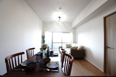 【居間・リビング】 | 【上質リノベ】ローレルコートアネスト光南 | 室内（2026年1月28日9：00頃）撮影