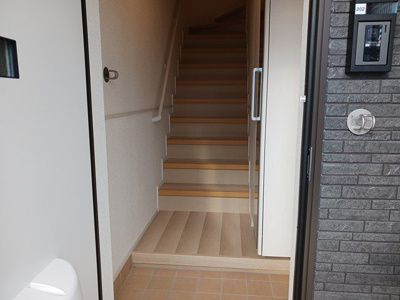 【玄関】 | キャサブランカⅤ | ゆったりとした玄関です