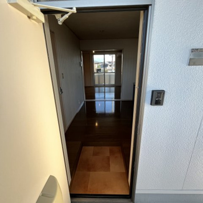 【玄関】 | ロイヤルクレスト