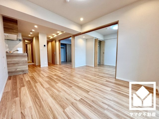 朝日プラザ宇治の居間・リビング