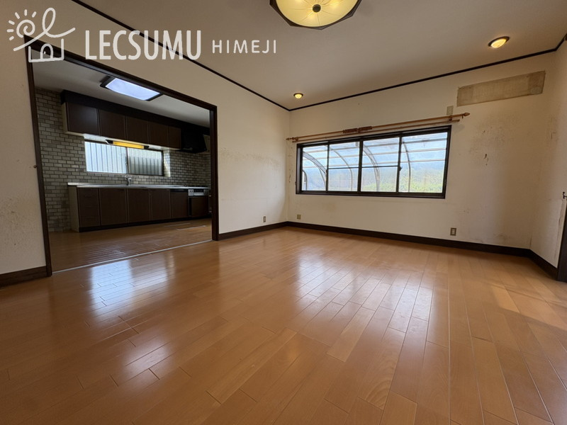 姫路市川西台/中古戸建の居間・リビング