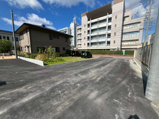 【前面道路含む現地写真】の画像