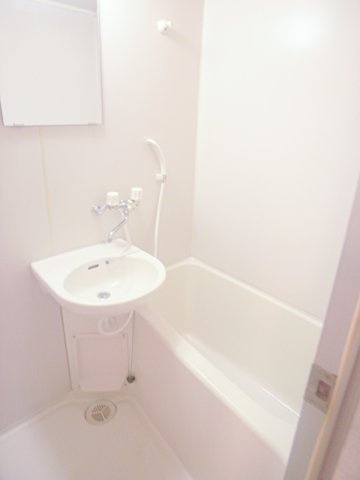 ルエメゾンロワール久留米Ⅰの浴室|ゆったり過ごせるお風呂です