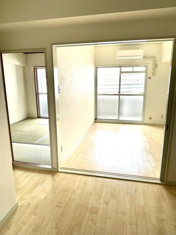 アビタシオン大阪港の洋室