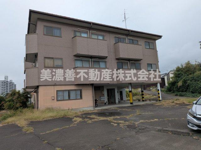 ６６０５９　瑞穂市生津　売アパートの外観