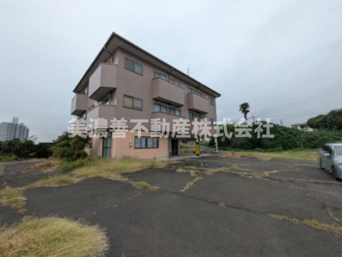 ６６０５９　瑞穂市生津　売アパートの外観