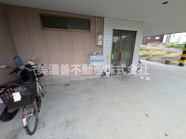 ６６０５９　瑞穂市生津　売アパートの外観