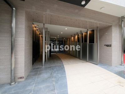 【エントランス】 | SERENiTE本町reflet