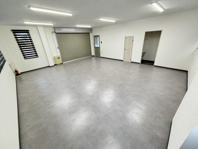 ブランフォート内郷のその他|1階　倉庫（事務所及び車庫可）