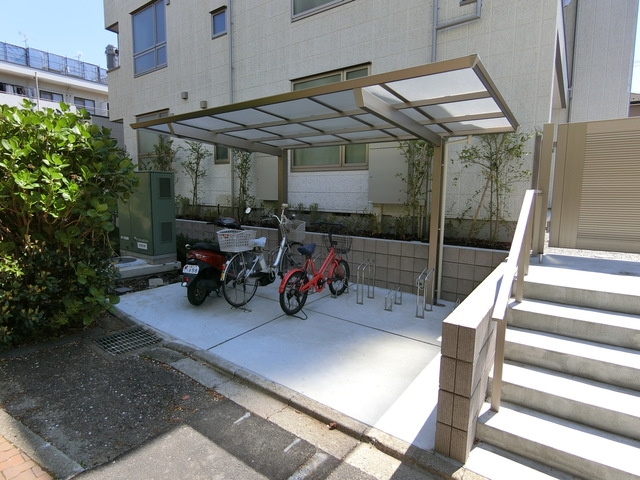（シニア限定）世田谷桜丘Happinessのその他共用部分|★屋根付き駐輪スペース★