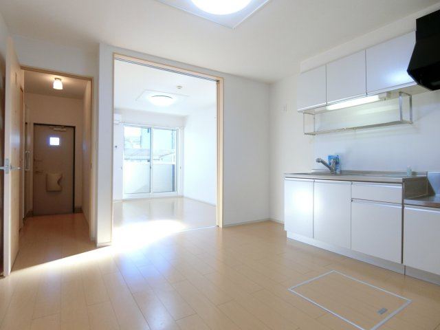 ヴィラ・クレメントの内装|イメージ101号室の写真（反転あり）