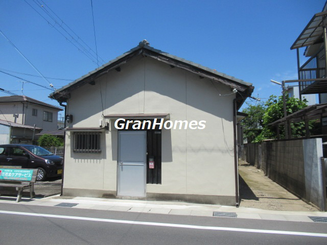 野里中町平屋の外観