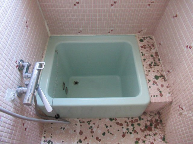 野里中町平屋の浴室