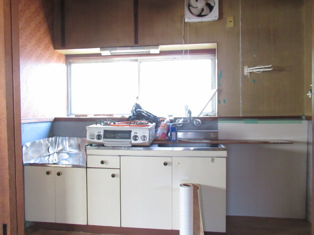 野里中町平屋のキッチン
