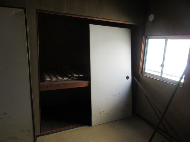 野里中町平屋の収納