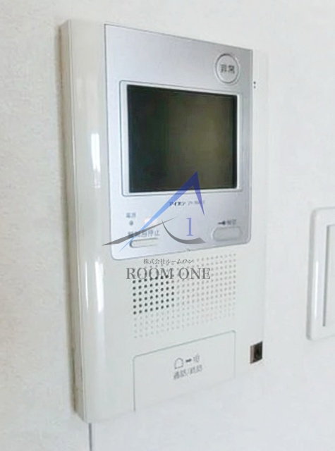 ルーブル鷺宮六番館のセキュリティ|モニター付きインターホンです。