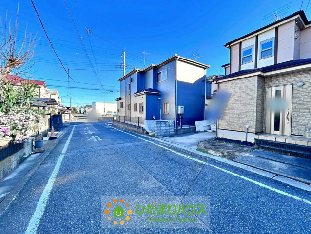 白岡市西2丁目　中古一戸建ての前面道路含む現地写真|2025/12/04　撮影