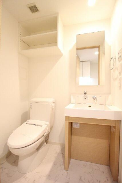 プラウドフラット王子神谷の洗面所