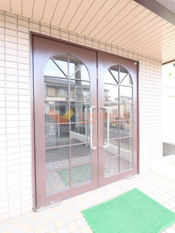 久留米市朝妻町の賃貸マンションのエントランス|毎日通るエントランスはこのようになっています
