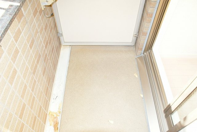 カイセイ本町のバルコニー|現状有姿